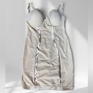 Maidenform Ultra Control All-Over Shapewear Slip w/Built in Underwire Bra 34C